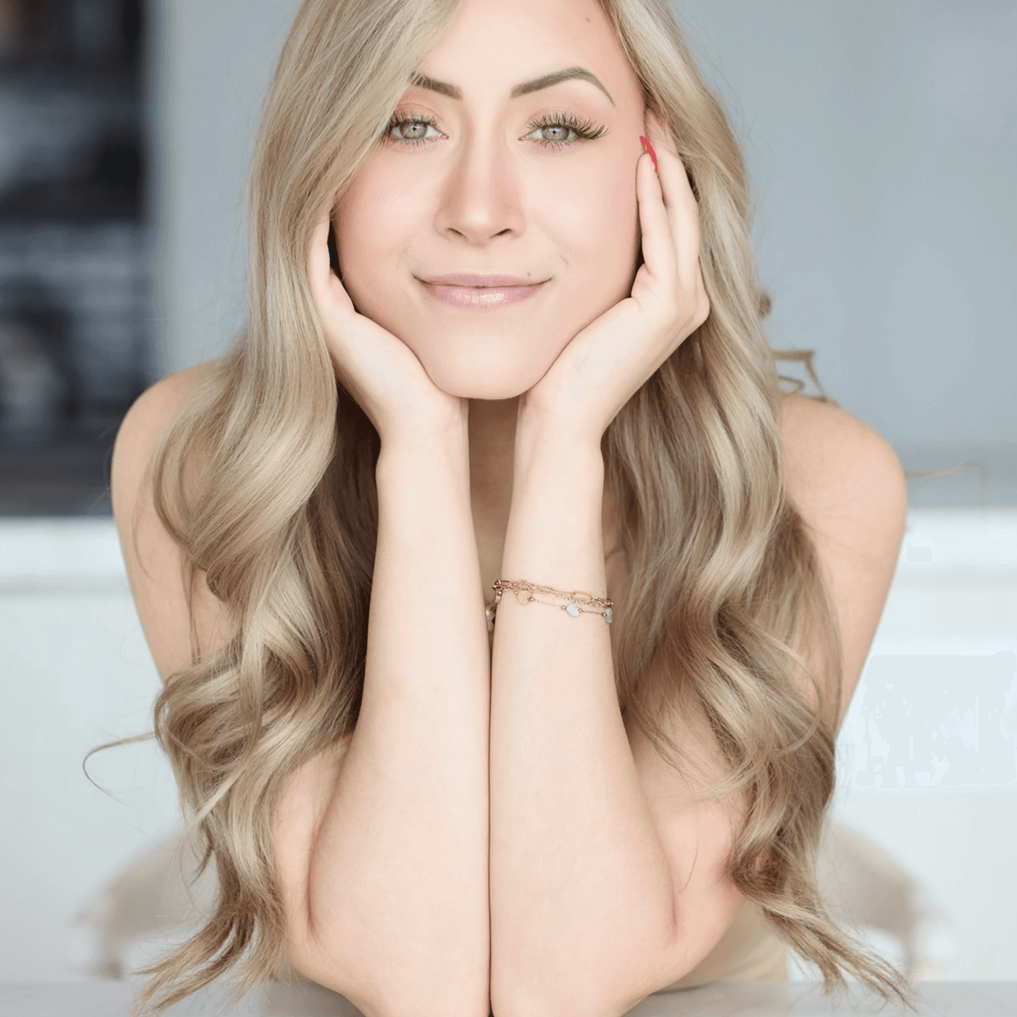 alexandriaesque's SendMeFlowers profile picture